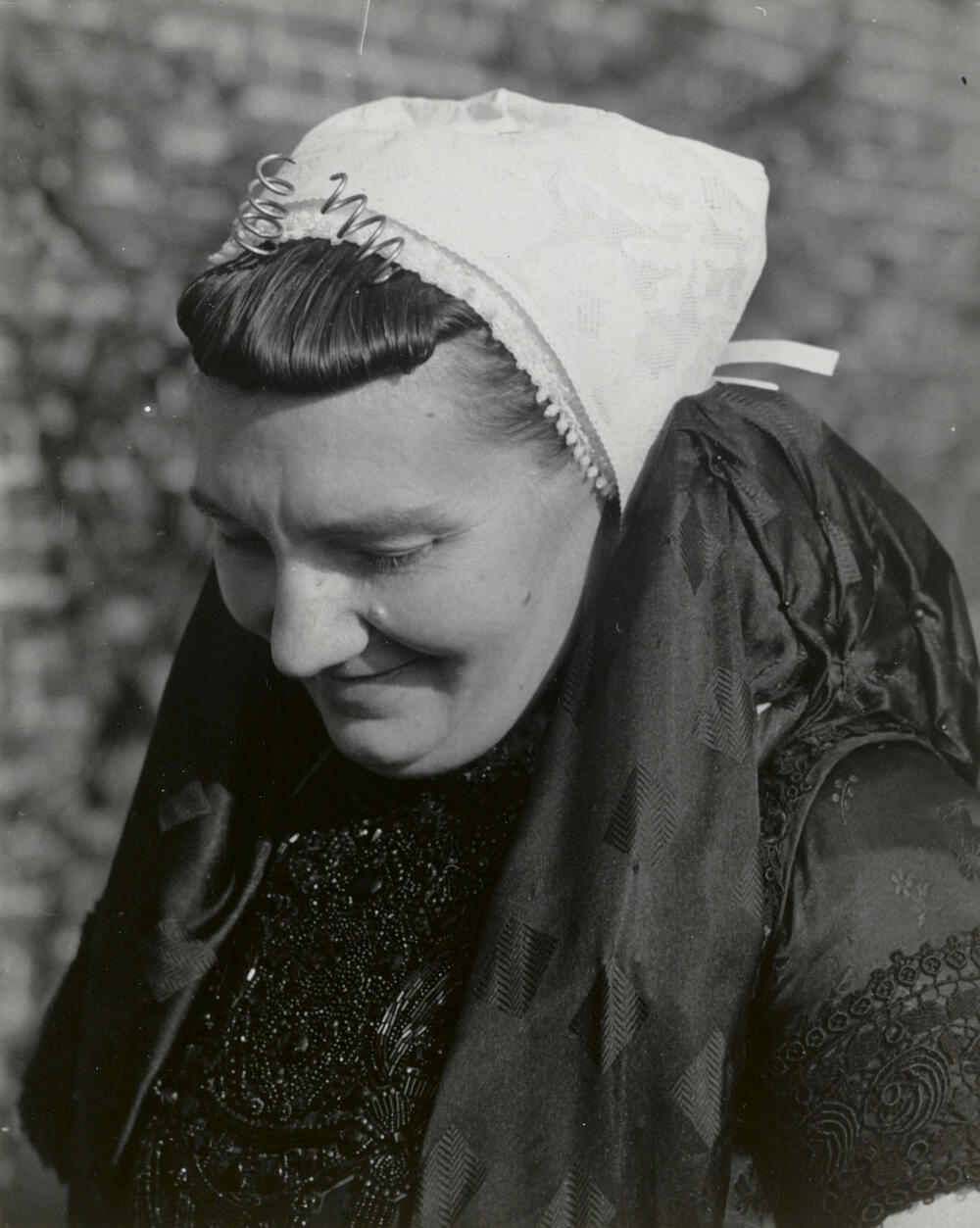 Pieternella Steendijk in Axelse dracht, 1950