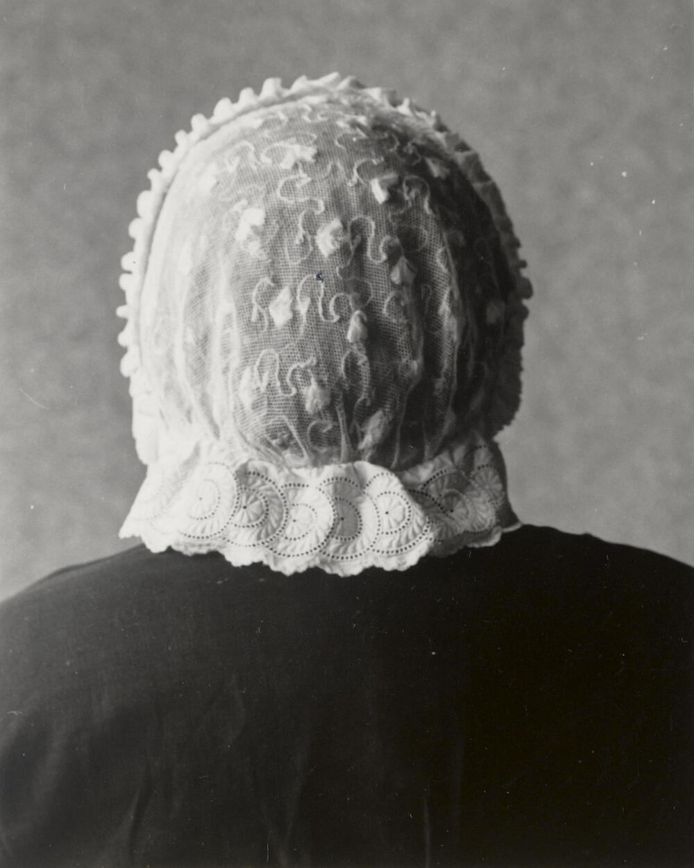 Vrouw uit Striep in Terschellinger dracht, 1950