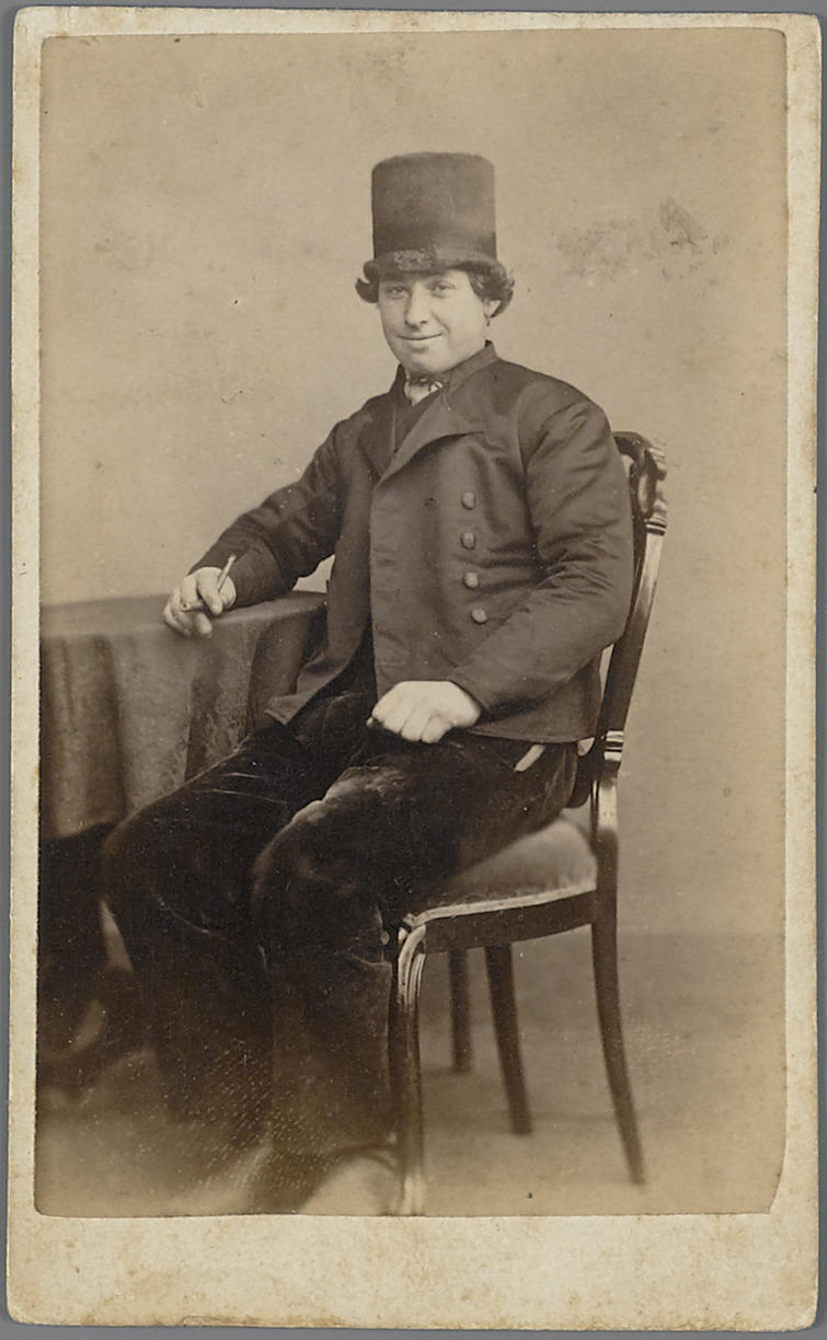 Passchier Adriaan Abrahamse in Walcherse dracht, 1870–1878