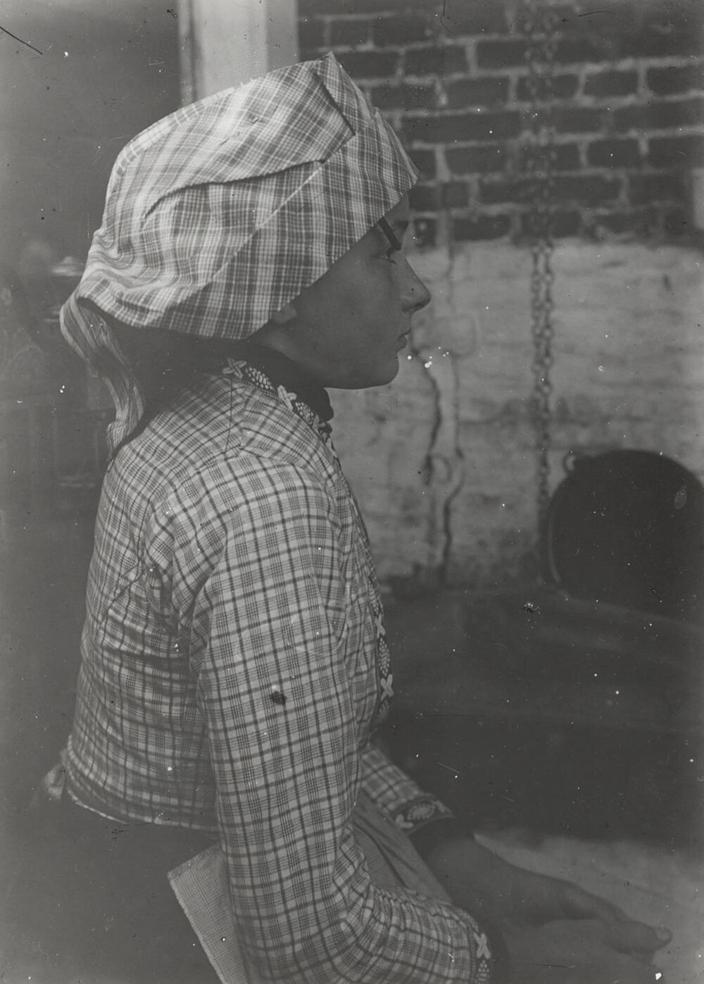 Meisje in Hindelooper dracht, circa 1915
