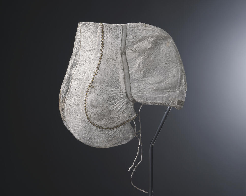 'Brabantse muts' met kralenpassement, Hulst, circa 1910
