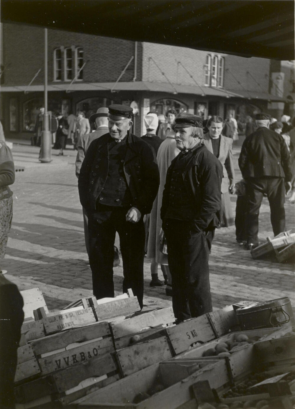 Mannen in Walcherse dracht, Middelburg, 1950