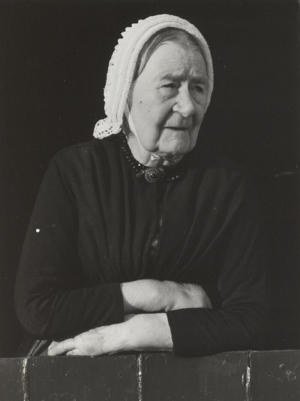 Jaakje Meijer in Terschellinger dracht, Hoorn, 1950