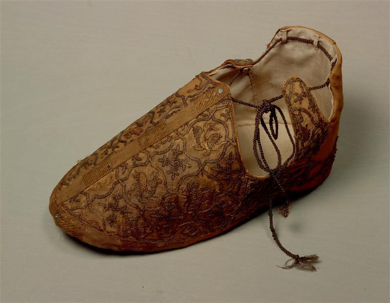 Enkele bisschopsschoen (fragment)