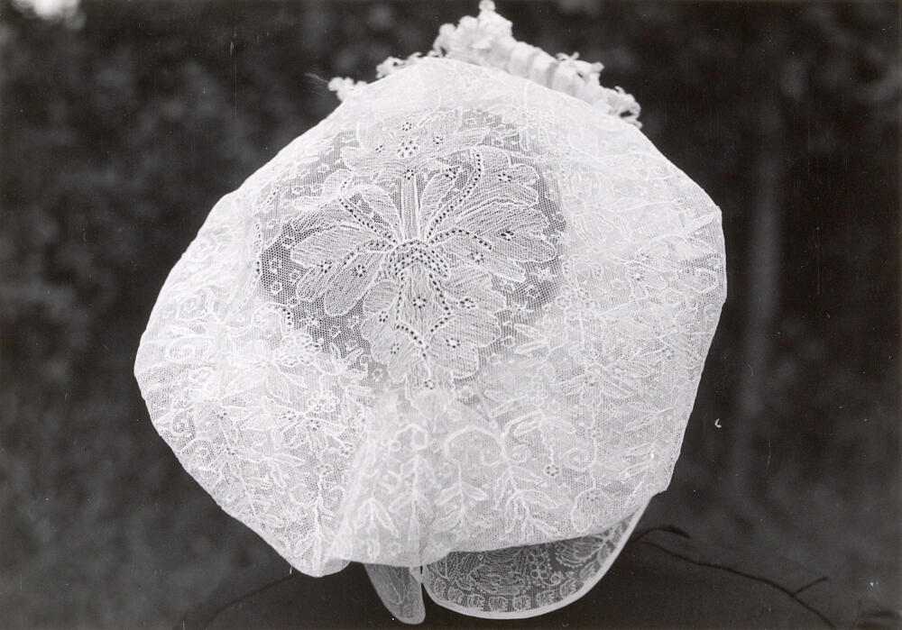 Kee van Eekelen uit De Kladde in West-Brabantse dracht, 1956