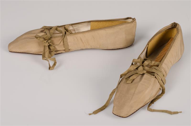 Paar damesballetschoenen