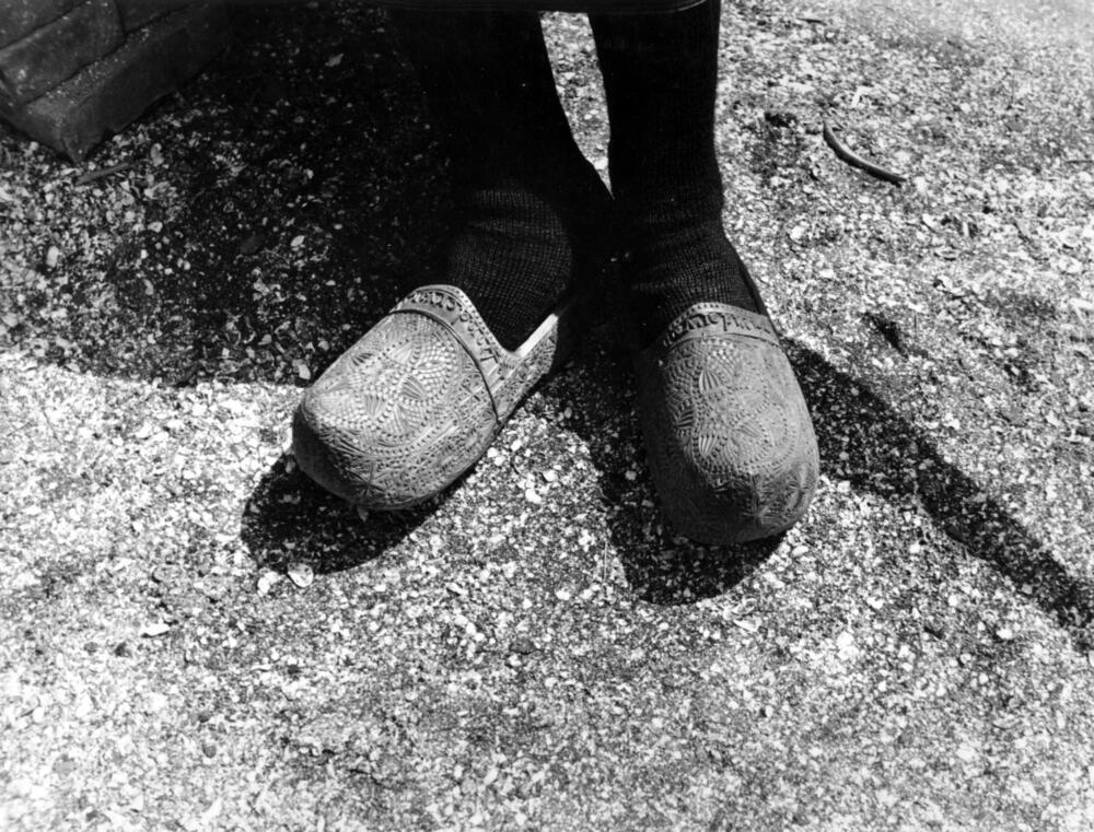 Besneden klompen, Marken, 1943