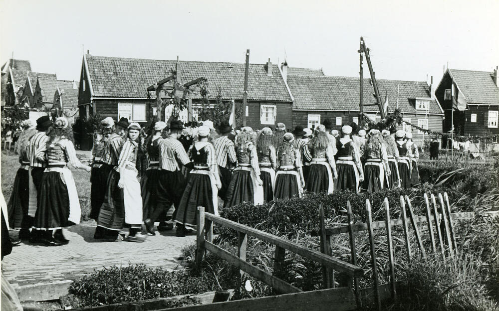 Oranjefeest op Marken, 1945