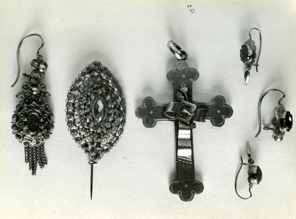 Sieraden, Laren, 1952