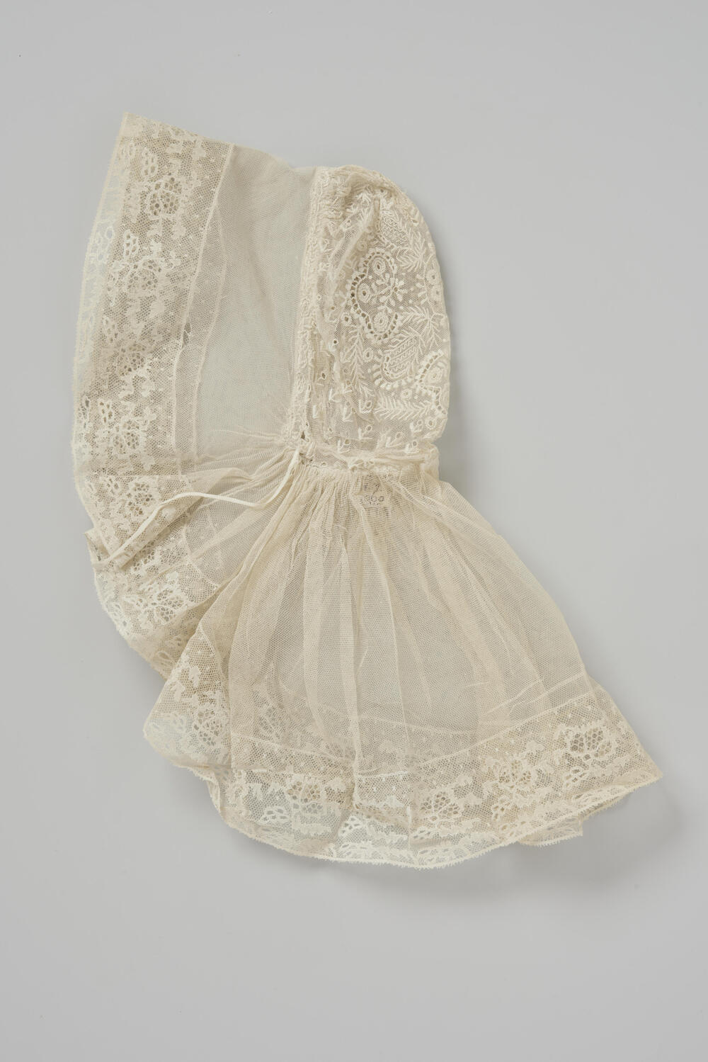 Sluiermuts van Tholen, circa 1860