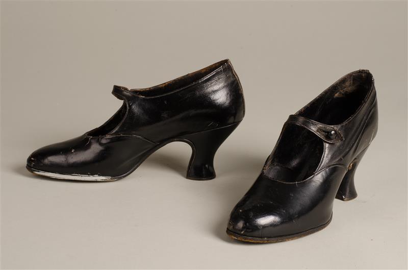 Paar damesschoenen