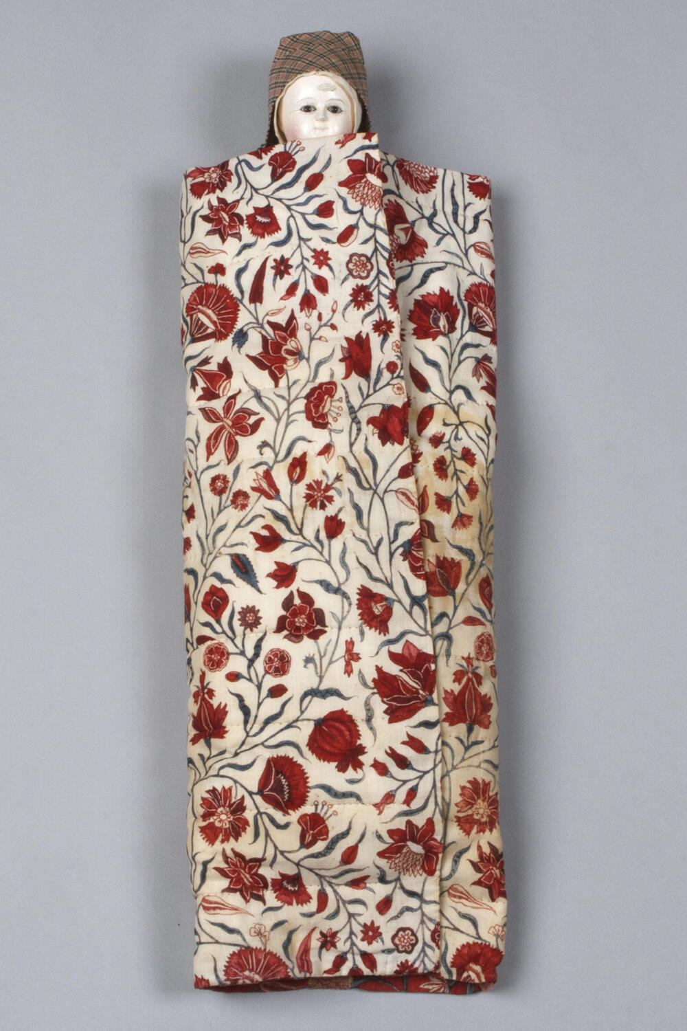 Pop in kleding van bakerkind, Hindeloopen, 1700–1800