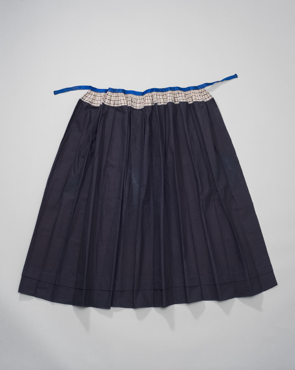 Katoenen schort met stukje, Oldebroek, voor 1949
