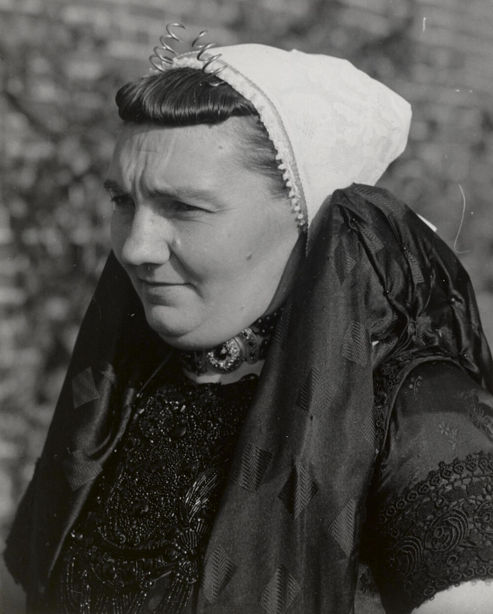 Pieternella Steendijk in Axelse dracht, 1950