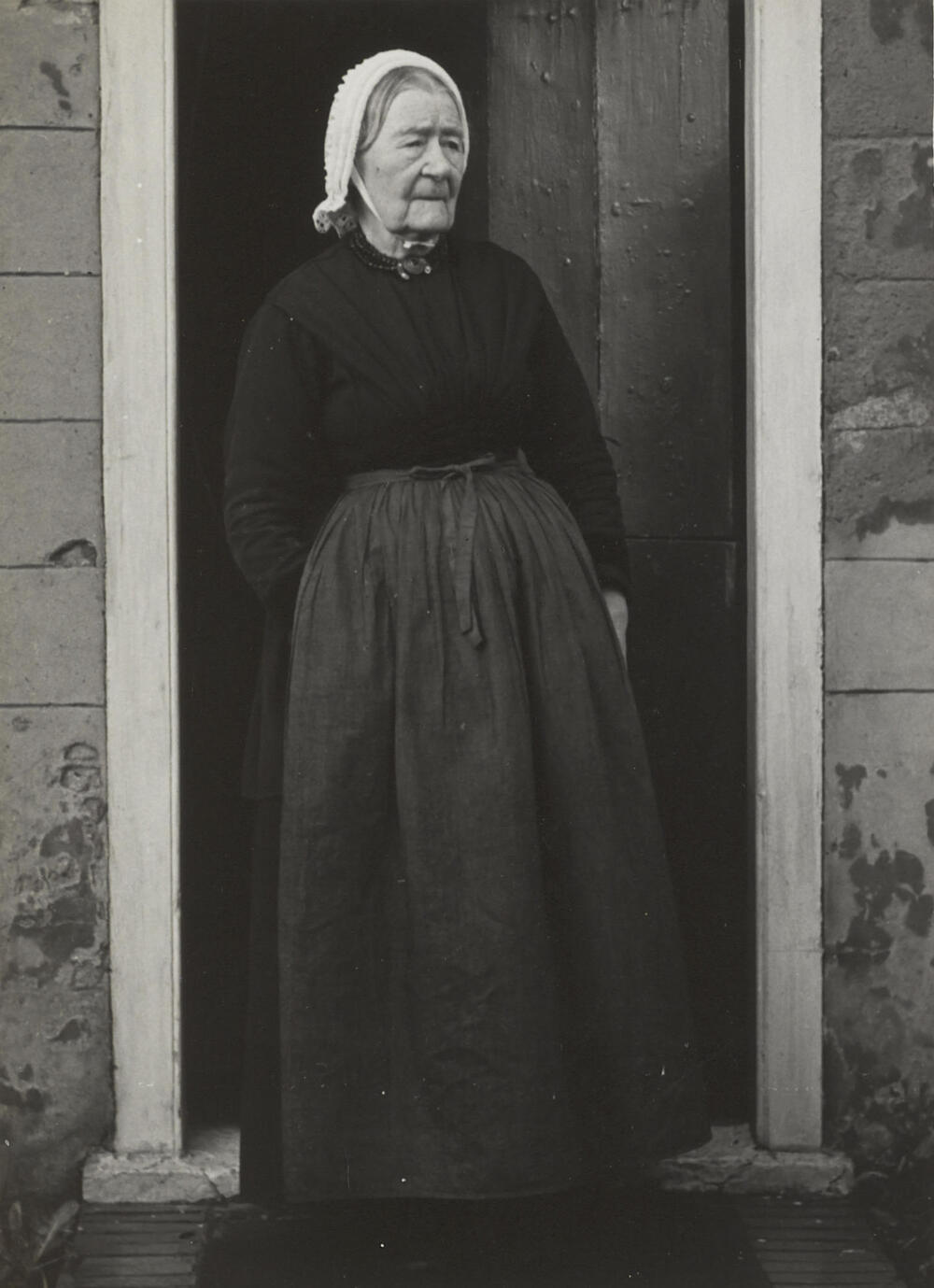 Jaakje Meijer in Terschellinger dracht, Hoorn, 1950