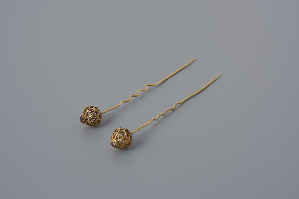 Paar gouden mutsspelden, Friesland, 1800–1825