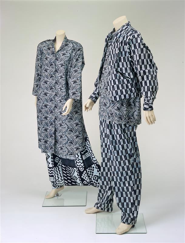 Herenensemble bestaande uit blouse, jas, broek en sjaal