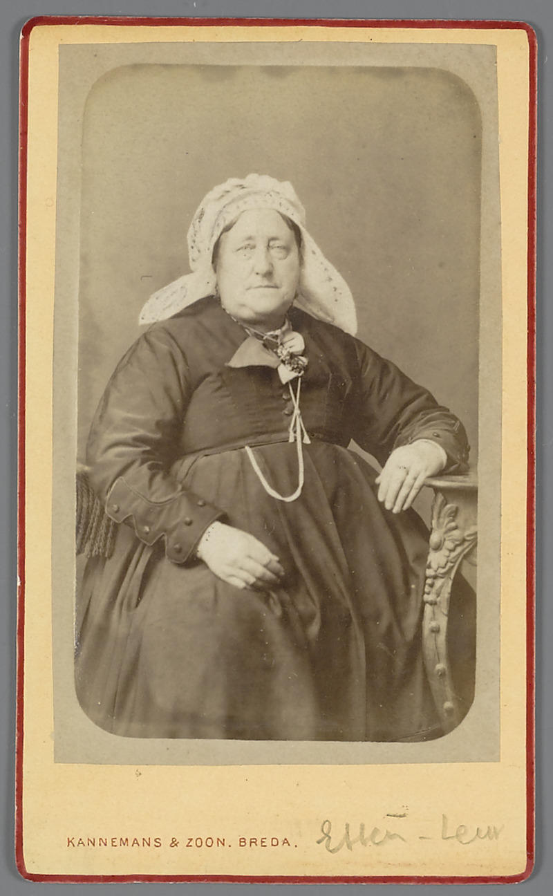 Vrouw in streekdracht uit Etten-Leur, circa 1880