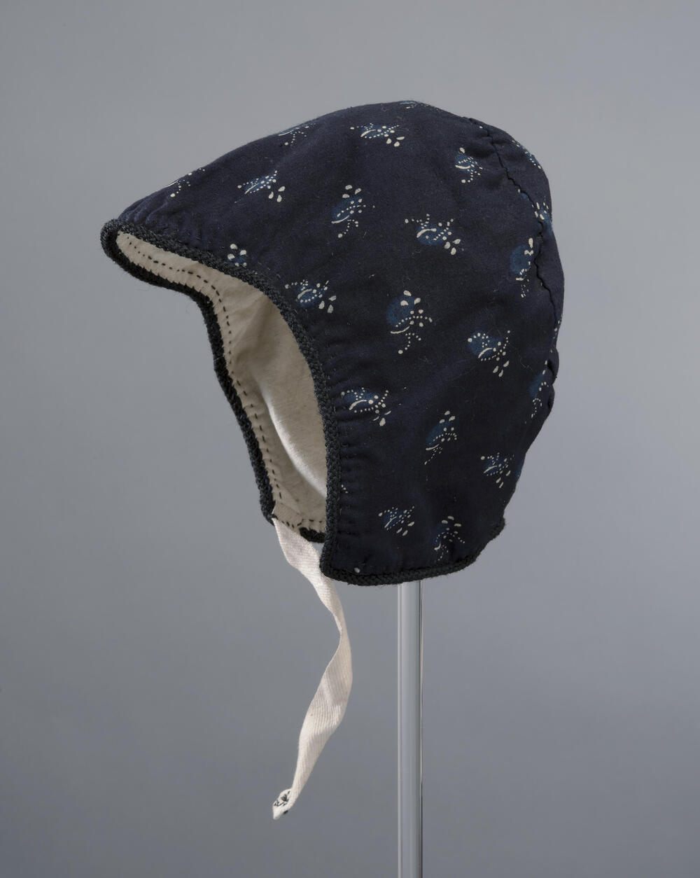 Daagse muts in blauwdruk, Staphorst en Rouveen, 1910–1940
