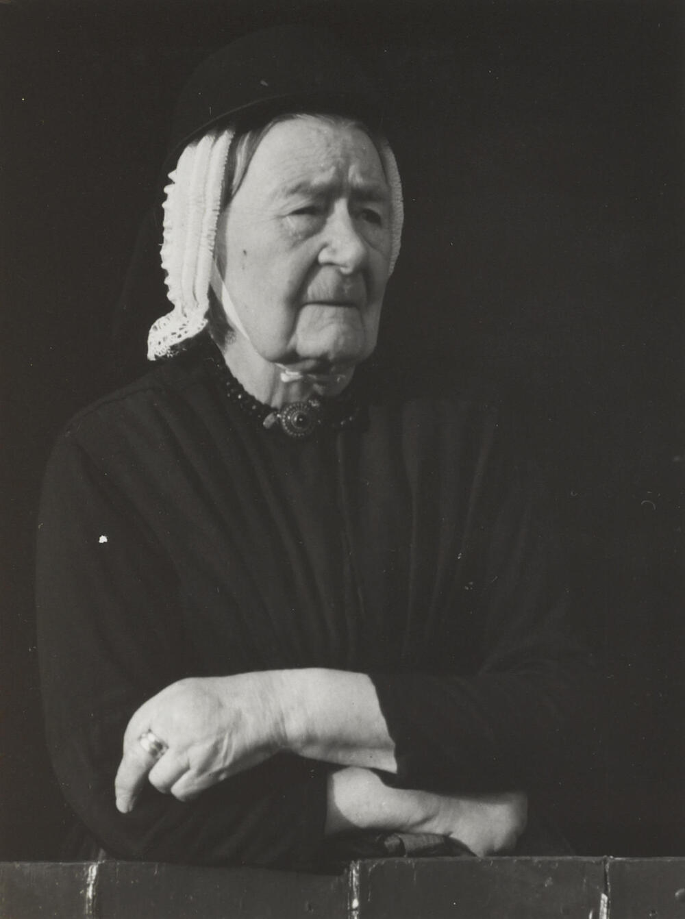 Jaakje Meijer in Terschellinger dracht, Hoorn, 1950