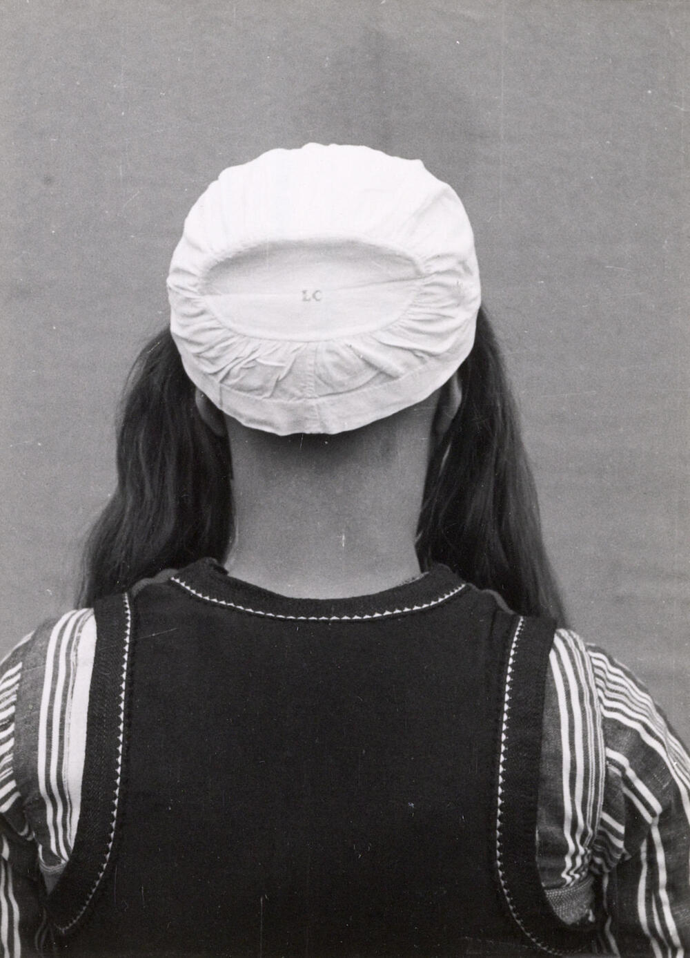 Demonstratie opzetten 'grote kap', Marken, 1943