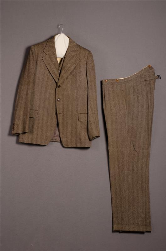 Driedelig herenensemble bestaande uit jas, broek en vest