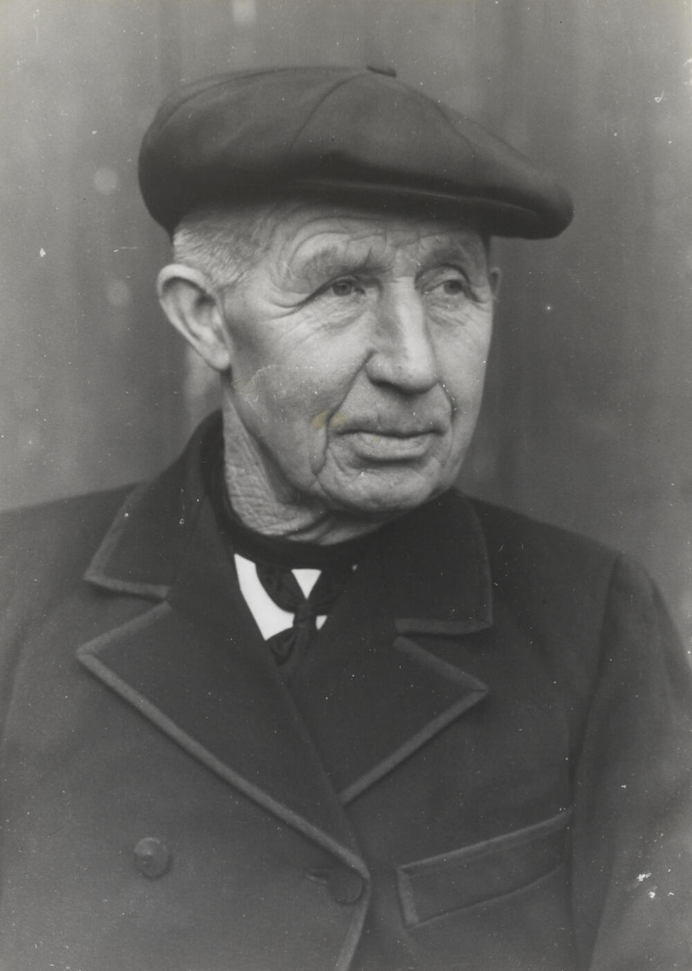 Heer Wolbers uit Orvelte in Drentse dracht, 1944