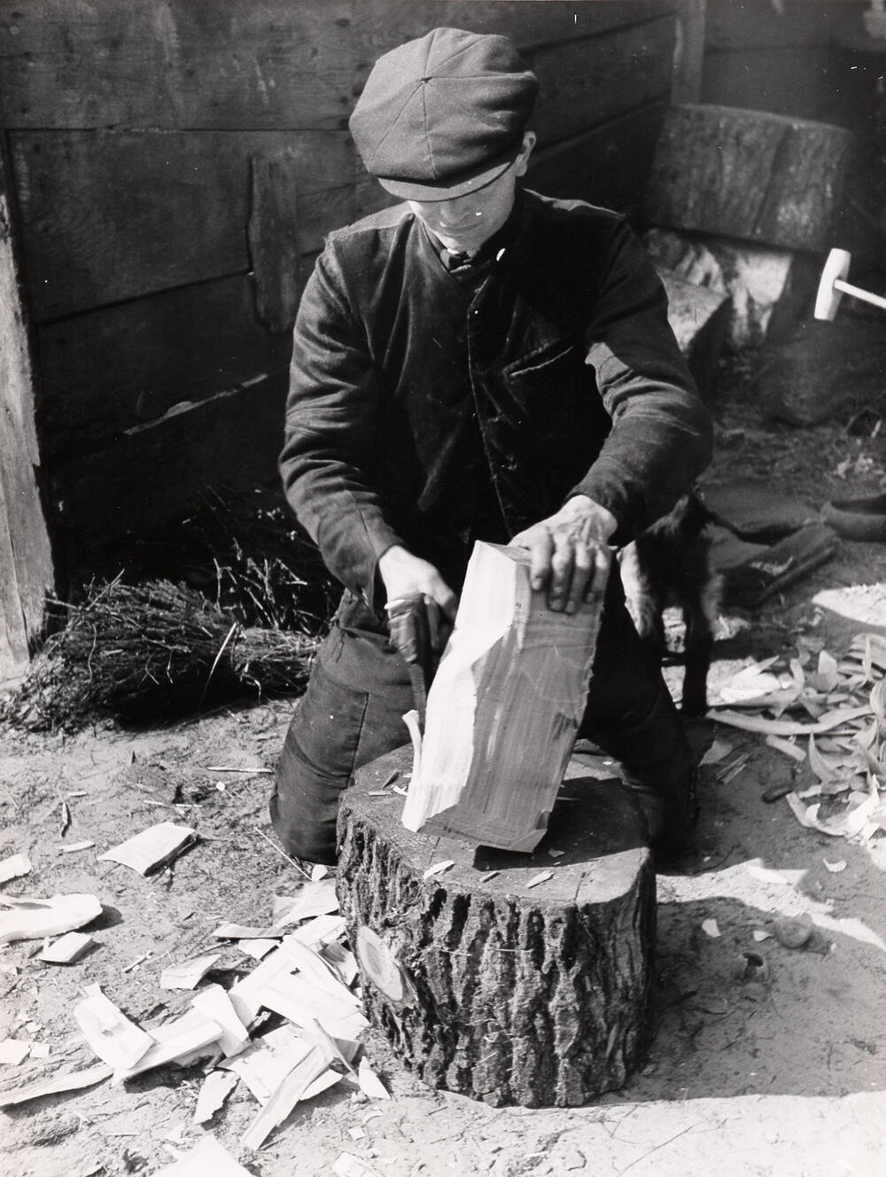 In vorm hakken van de ruwe klomp, Staphorst, 1944