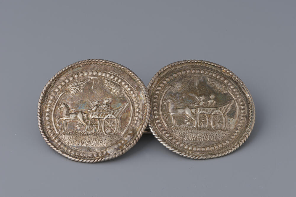 Paar zilveren broekstukken, Zaanstreek, 1775–1807