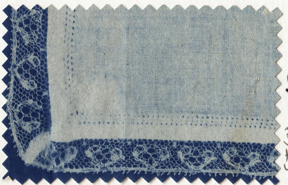 Detail doophul met Rijsselse kloskant, Marken