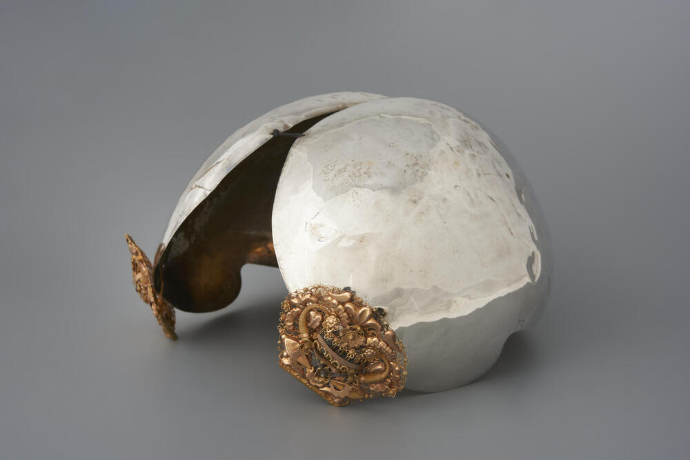 Zilveren oorijzer met gouden stiften, Groningen, 1878–1886