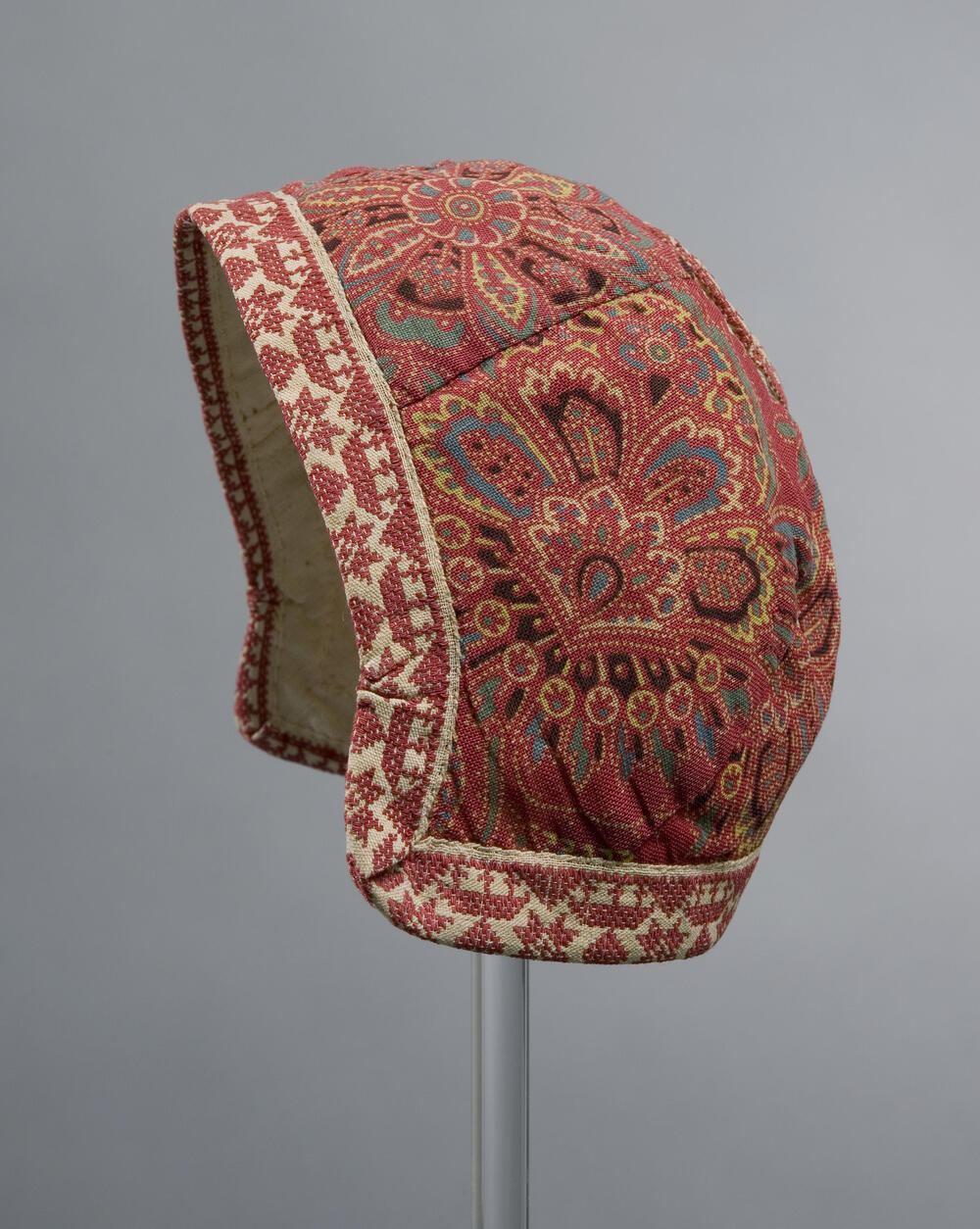 Muts voor een jongen van circa 2 jaar, Marken, voor 1898