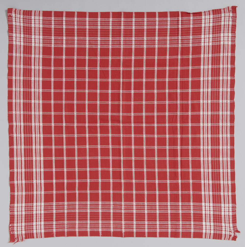 Geruite schouderdoek voor vrouw en ouder meisje, Staphorst, 1900–1935