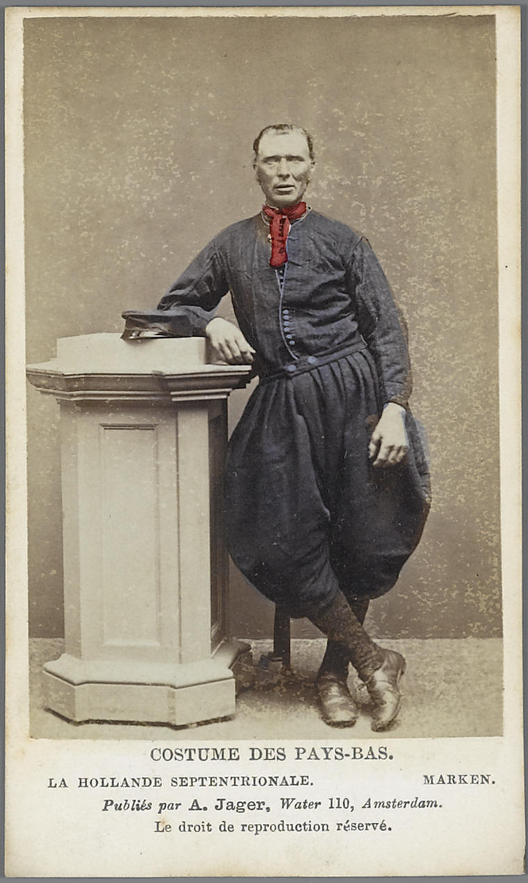 Man in Marker streekdracht
