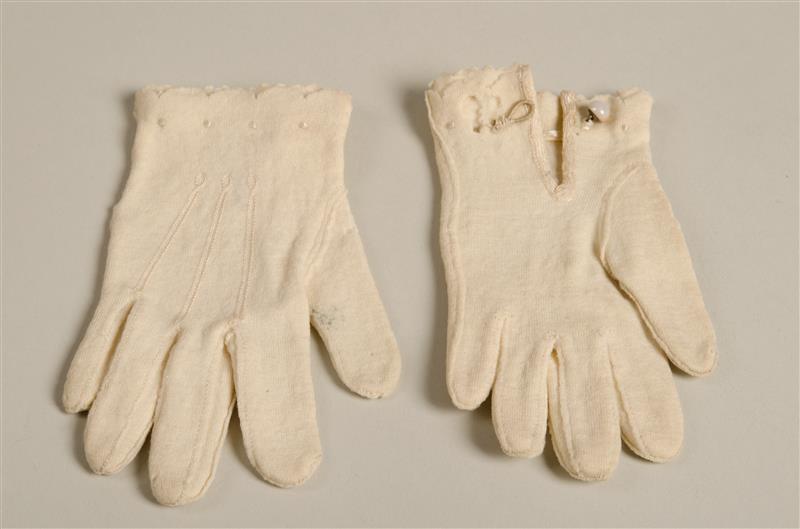 Paar kinderhandschoenen