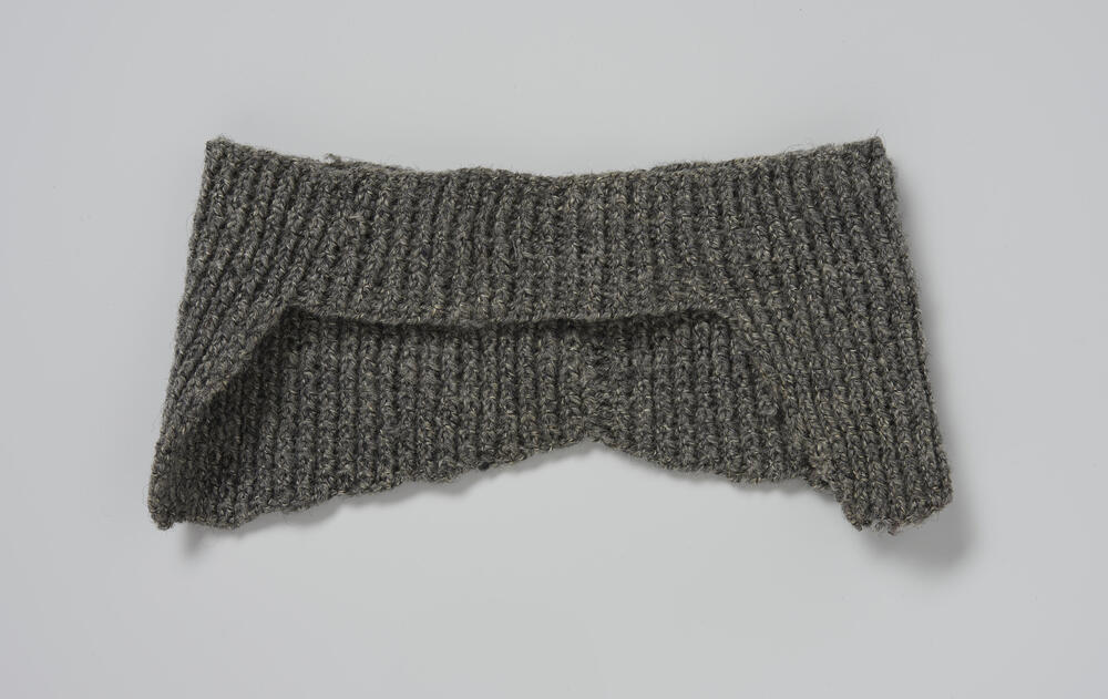 Oorwarmer voor vrouw, Rotterdam, circa 1920