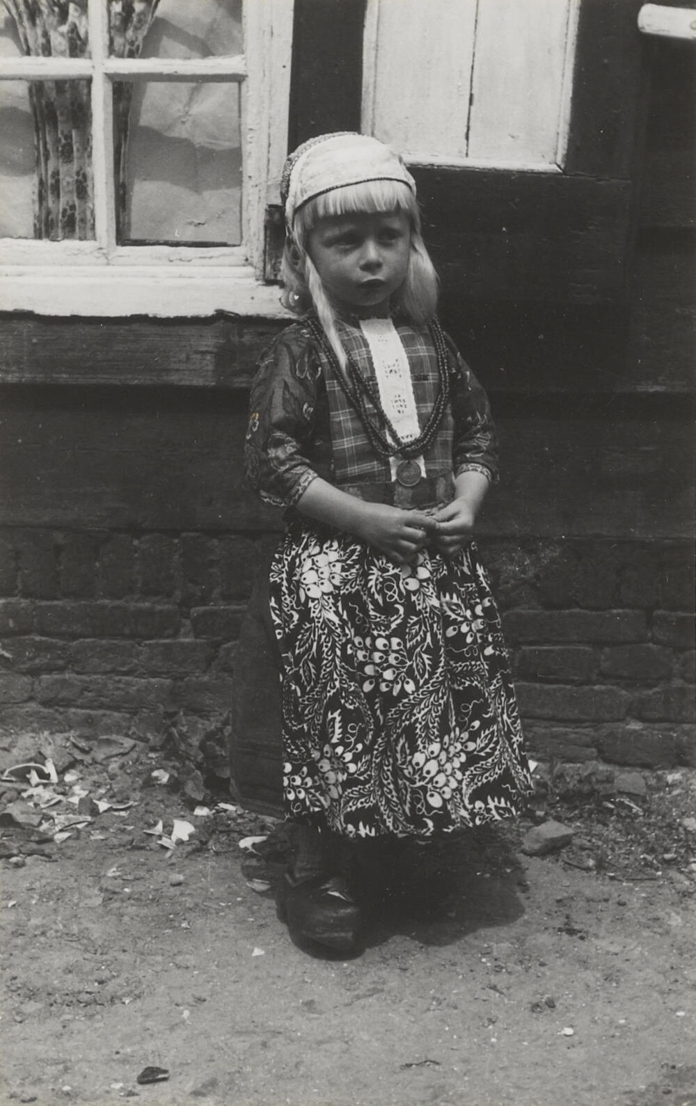 Jan van Brederode in Marker dracht, 1943