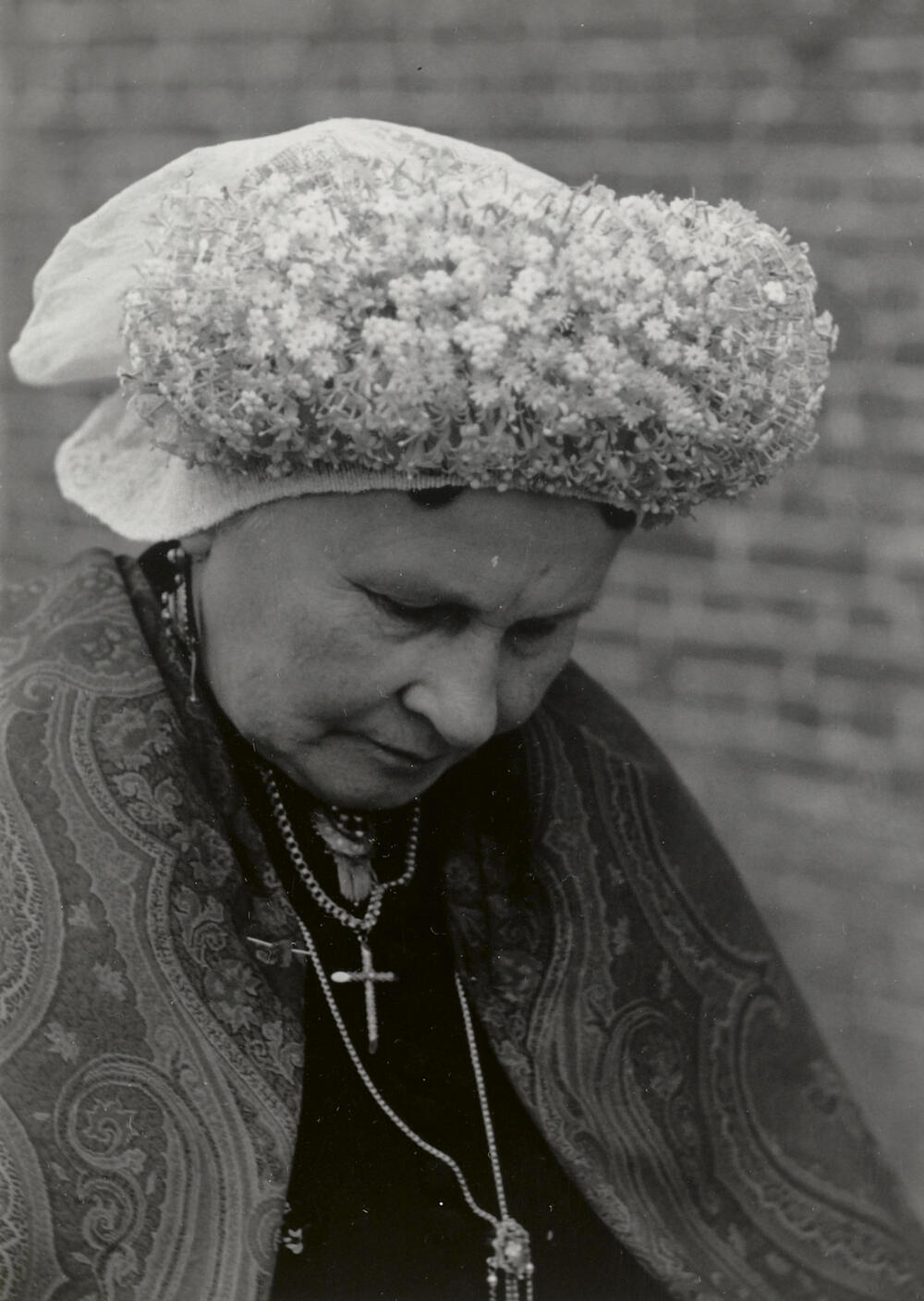 Vrouw uit Princenhage in streekdracht, 1950