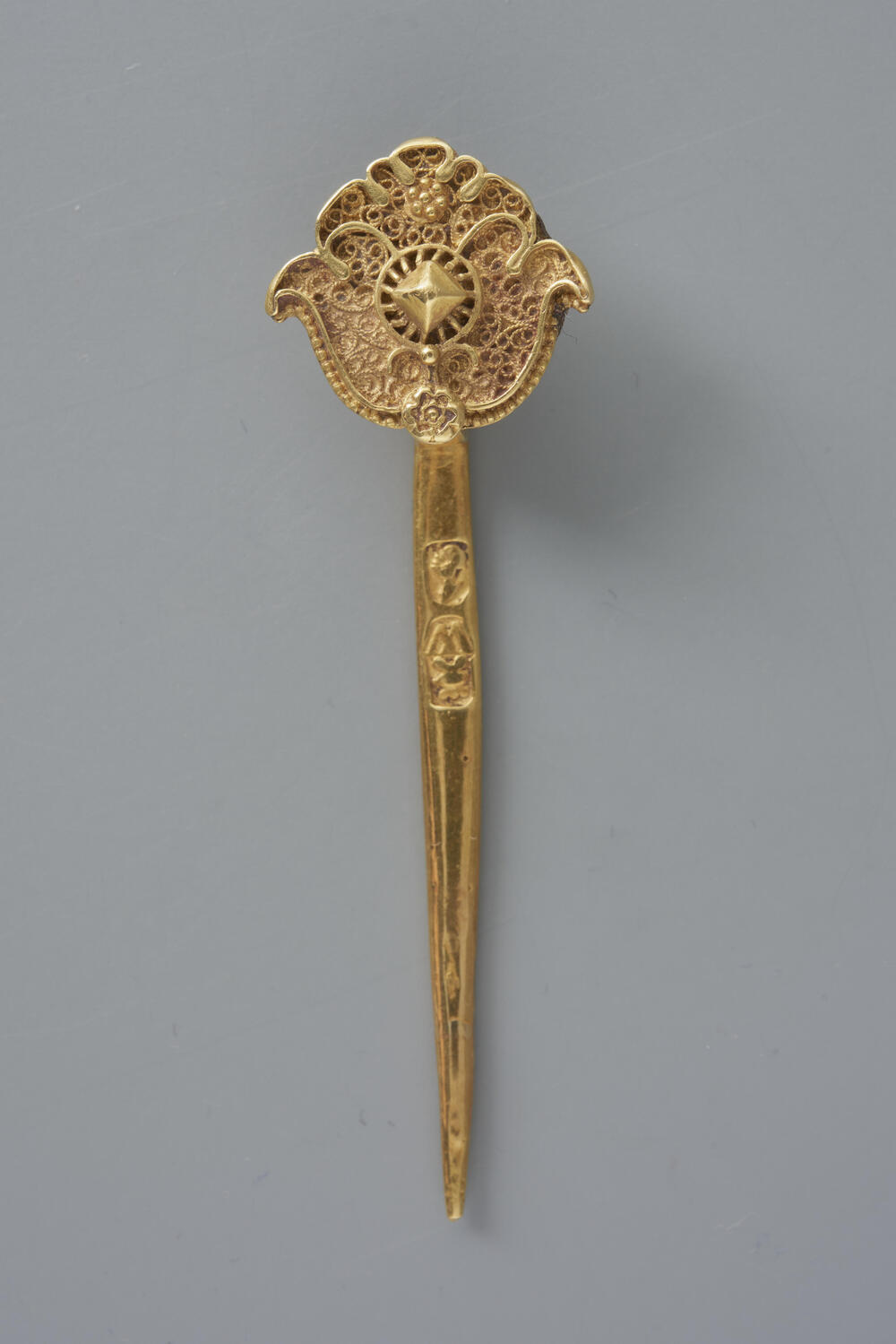 Gouden korsetpen of punthaak, Zuid-Beveland, 1796