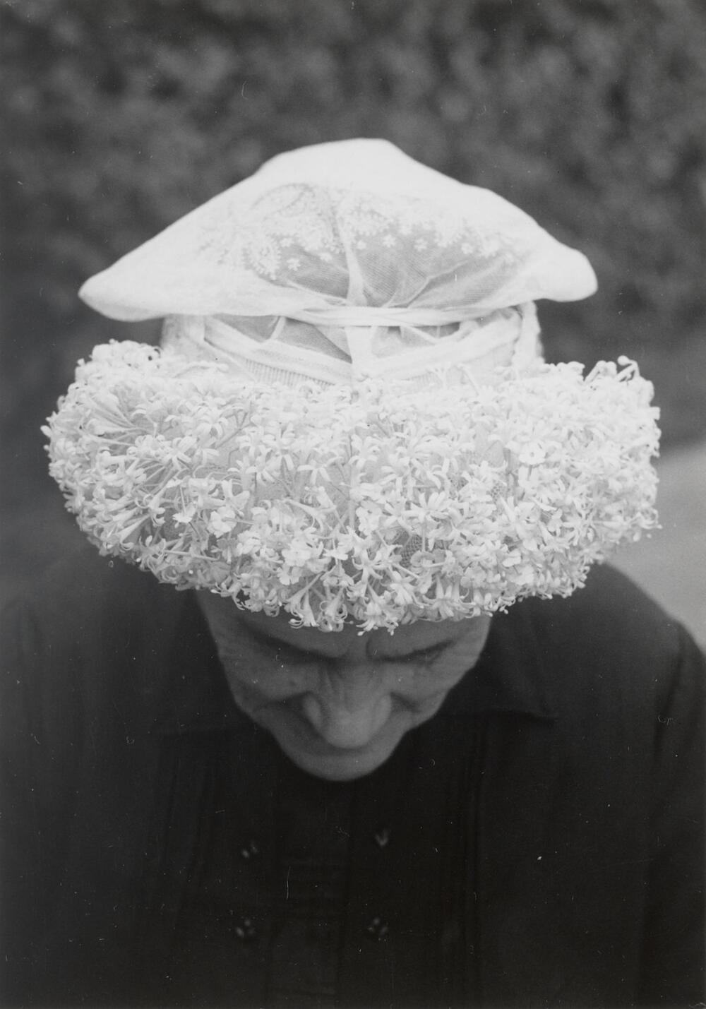 Kee van Eekelen uit De Kladde in West-Brabantse dracht, 1956