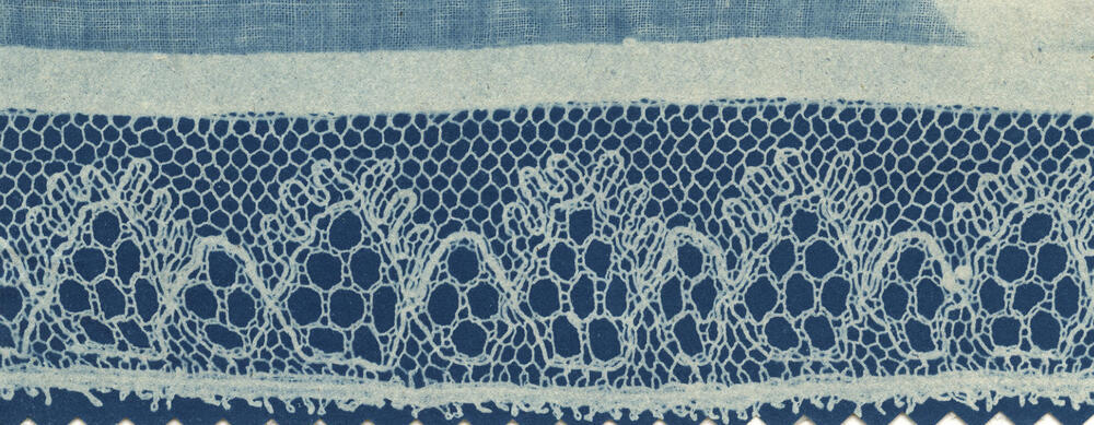 Detail 'hullekap' met Rijsselse kloskant, Marken