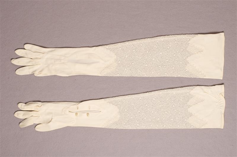 Paar dameshandschoenen