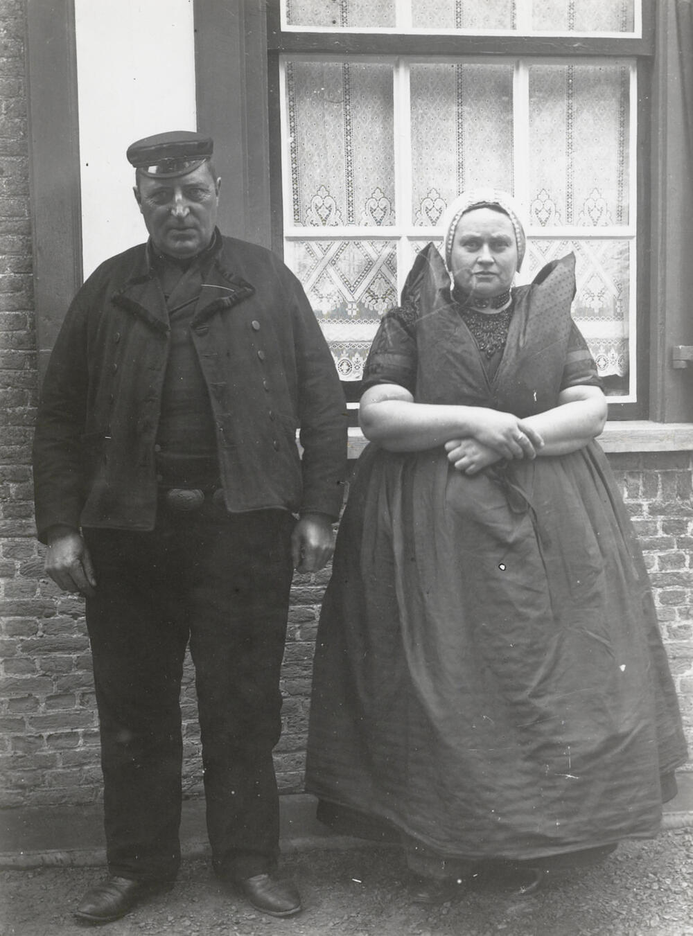 Man en vrouw in Axelse dracht, 1915