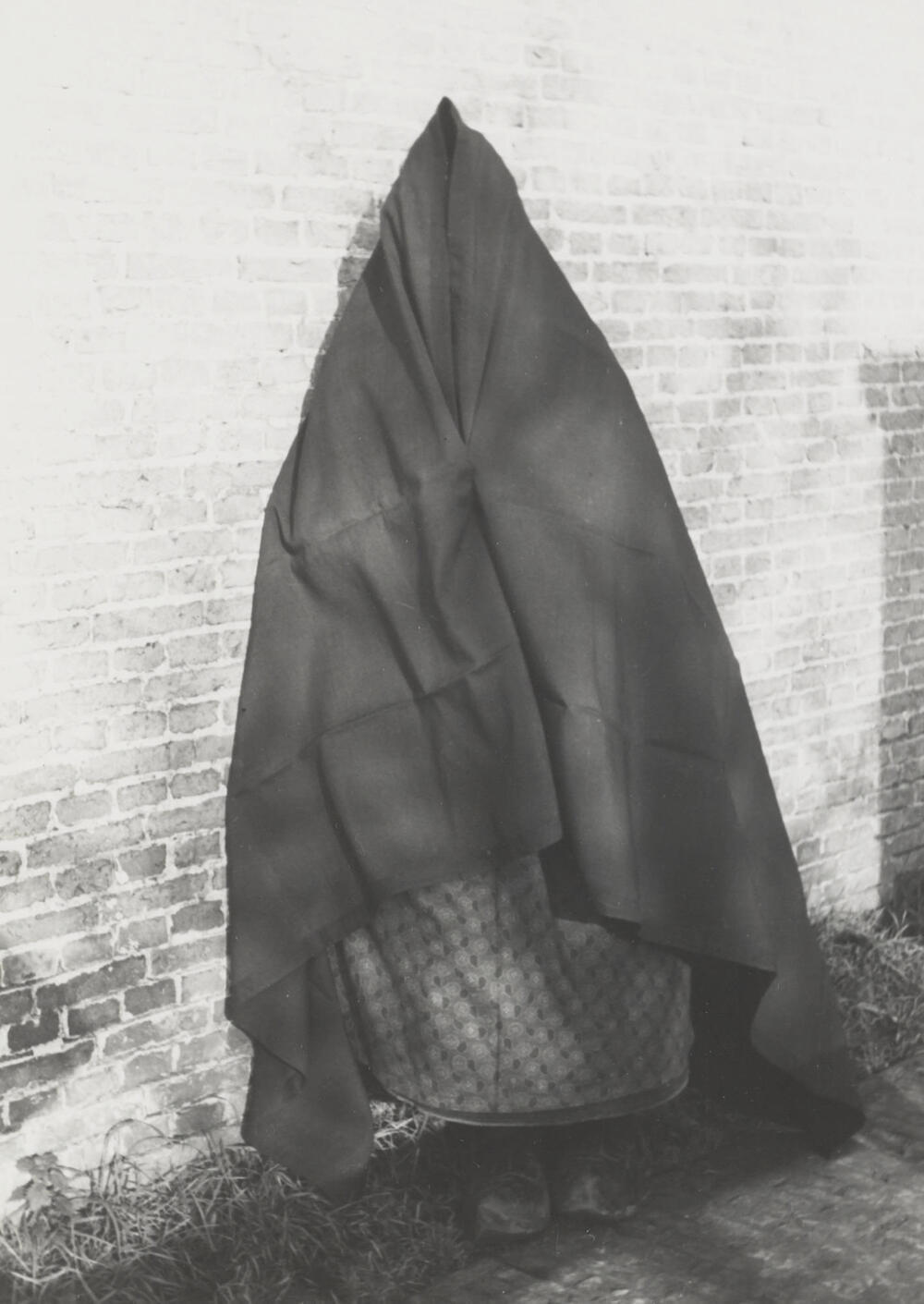 Weduwe de Boer met rouwdoek, Gaast, 1943