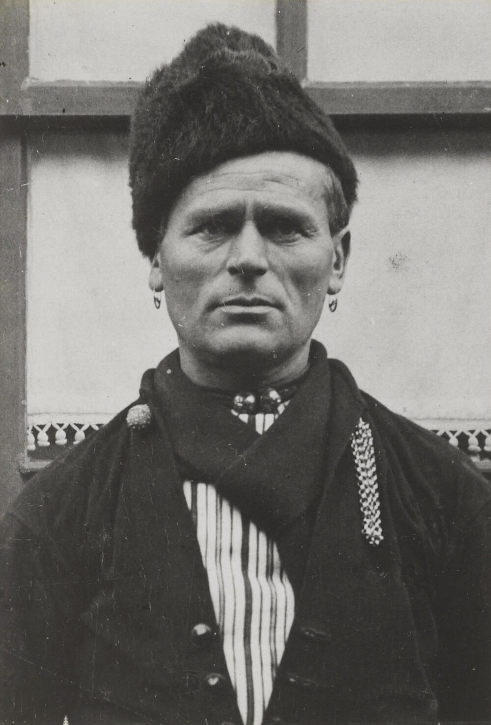 Omroeper Piet Veerman, Volendam, 1915