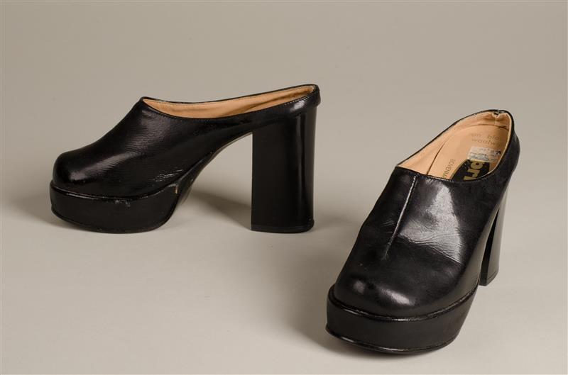 Paar damesschoenen