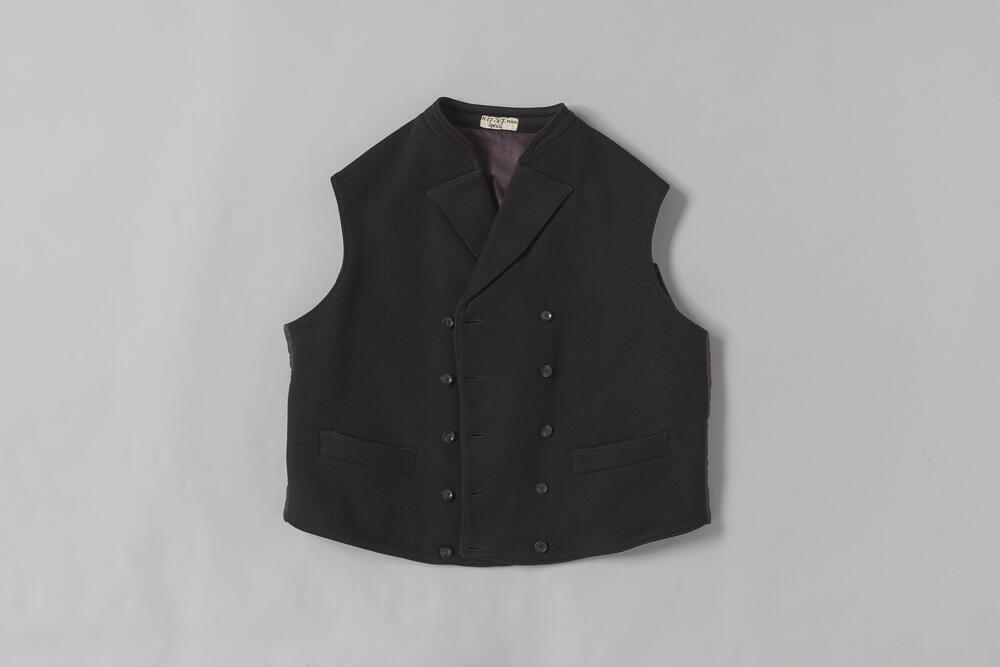 Vest, Axel, voor 1947