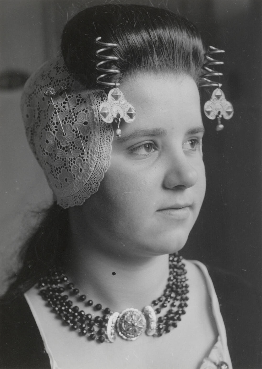Demonstratie van het 'kapzetten' in Westkapelle, 1956