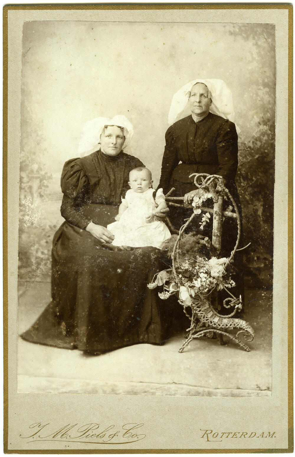 Vrouwen met kind, Zuid-Hollandse Eilanden, 1893–1913