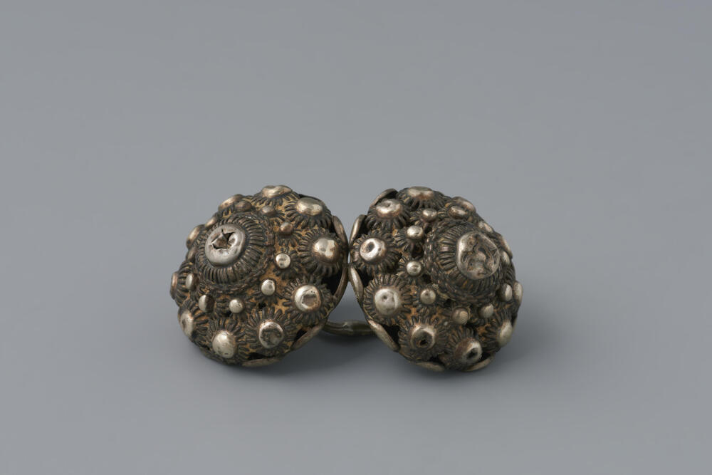 Paar zilveren keelknopen voor jongen, Staphorst, 1875–1953